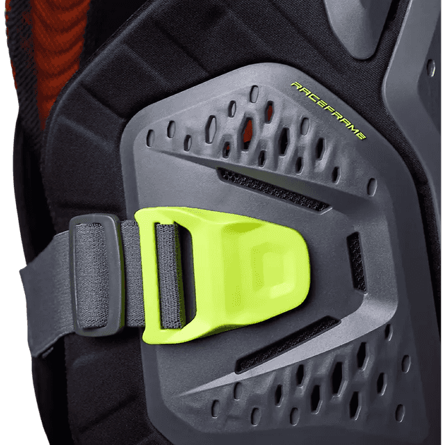 RACEFRAME IMPACT SB protective gear featuring CE D3O technology, designed for optimal safety and comfort in racing environments.